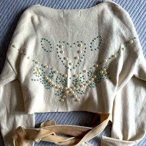WILDFOX WOMENS WHITE PEARL SEQUIN WRAP sweater Beige color XS wool blend